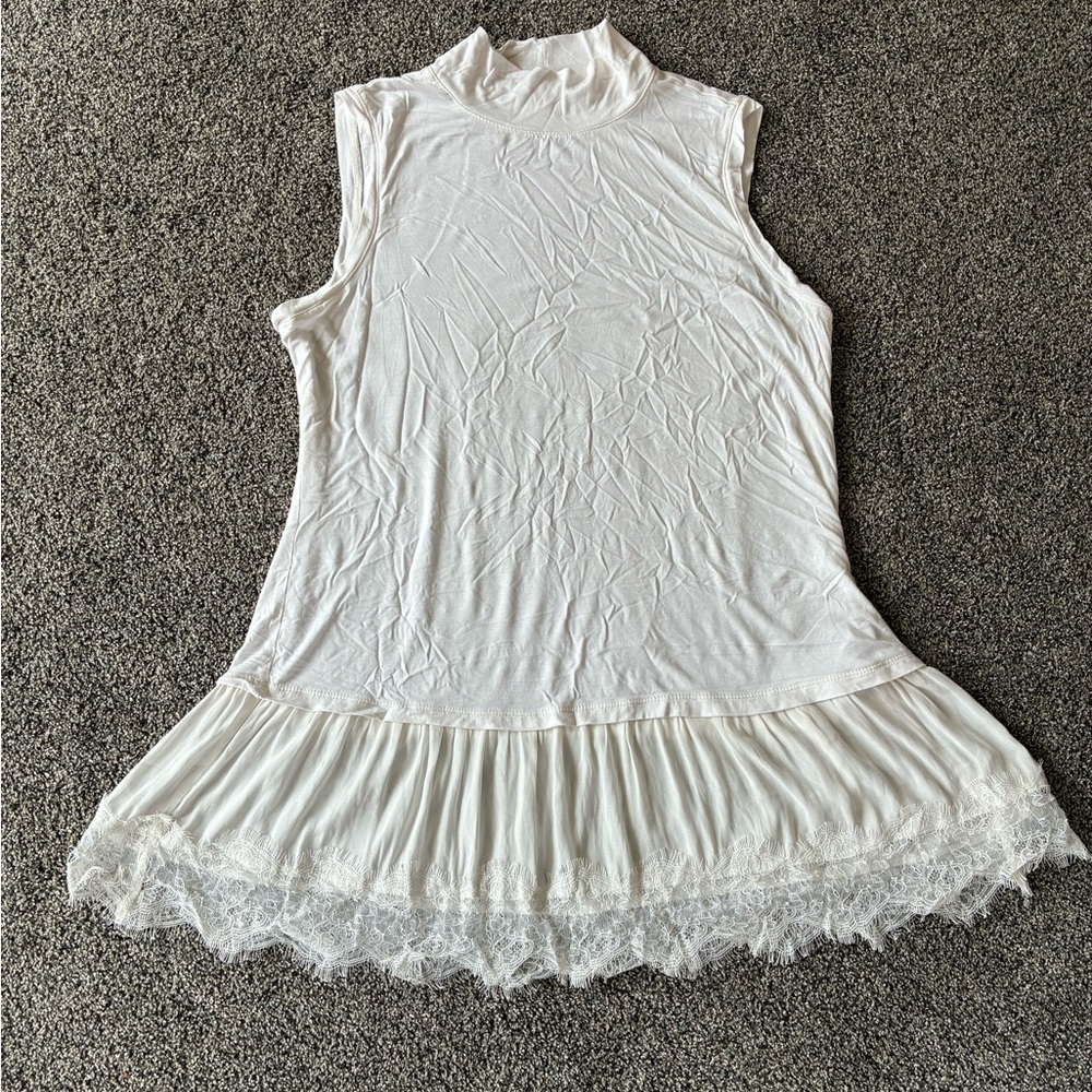 FINAL SALE 4/19/26 LOGO by Lori Goldstein Ivory/Cream Lace Hem Tunic Top, Medium